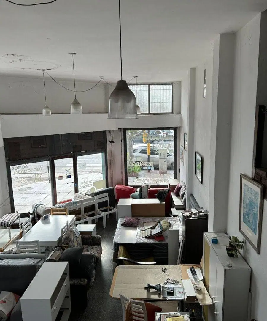 VENTA EN BLOCK LOCAL EN ESQUINA COMERCIAL CON 2 DEPARTAMENTOS EN P.ALTA. 3