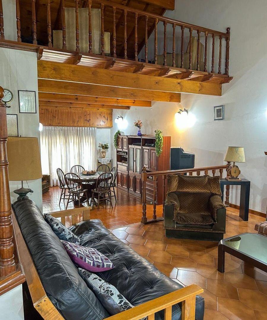 Foto de FARO NORTE. CHALET 2 PLANTAS 5 AMBIENTES. GARAJE., imagen 3