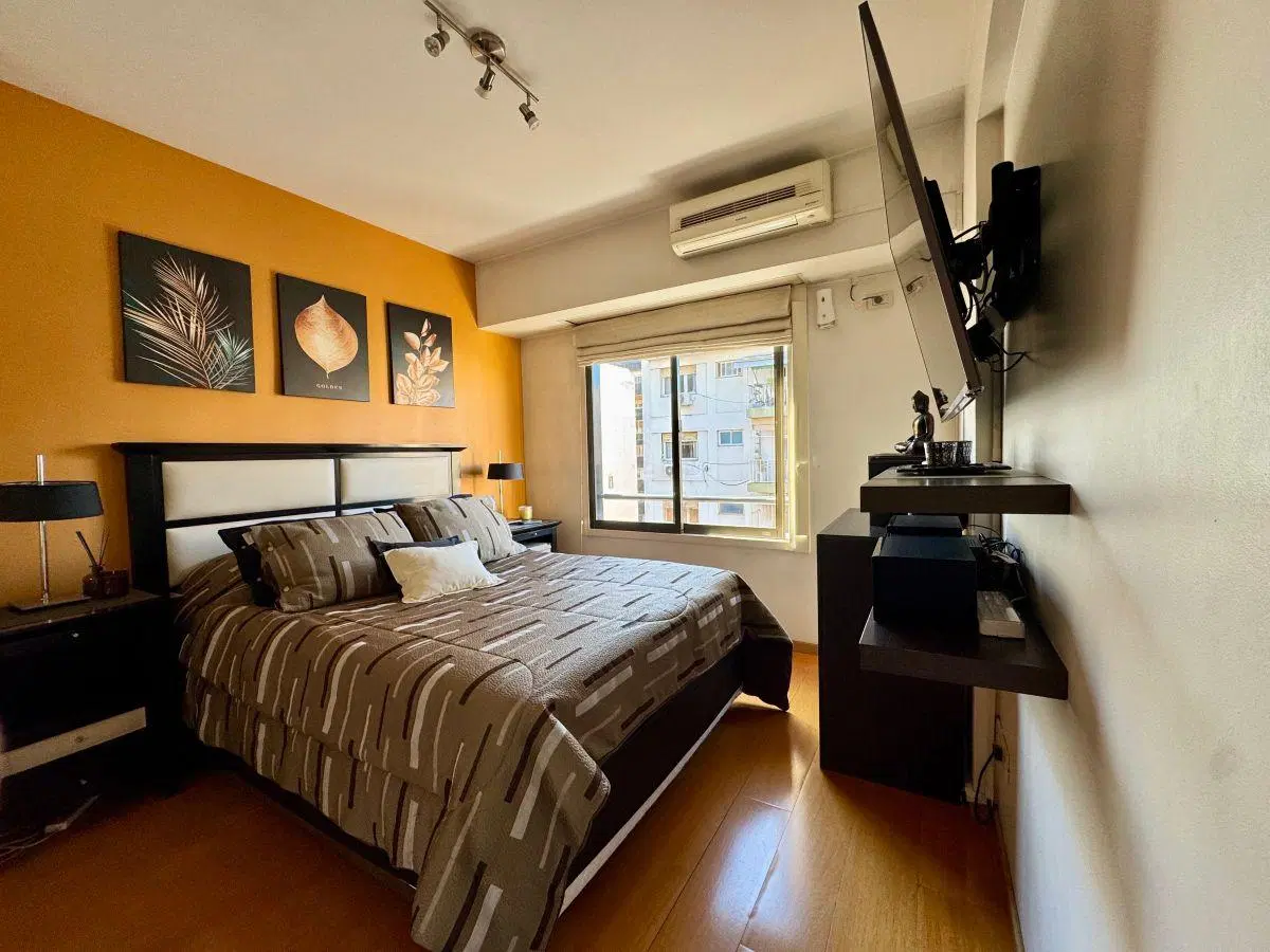 VENTA | 2 AMBIENTES CON COCHERA | POSIBILIDAD DE 3 AMBIENTES | MUY LUMINOSO | ALMAGRO 3