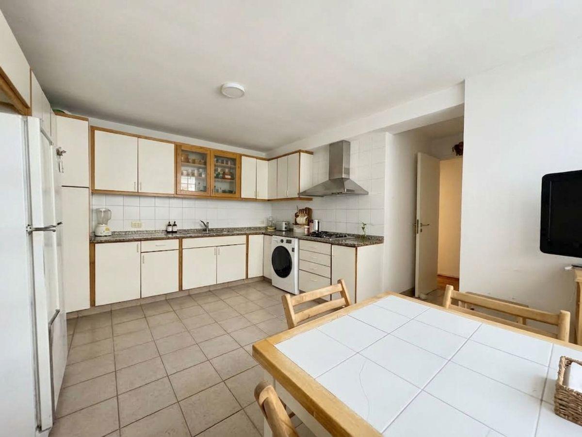 Foto de Departamento de 115 m² con 4 dormitorios en venta en Belgrano, imagen 3