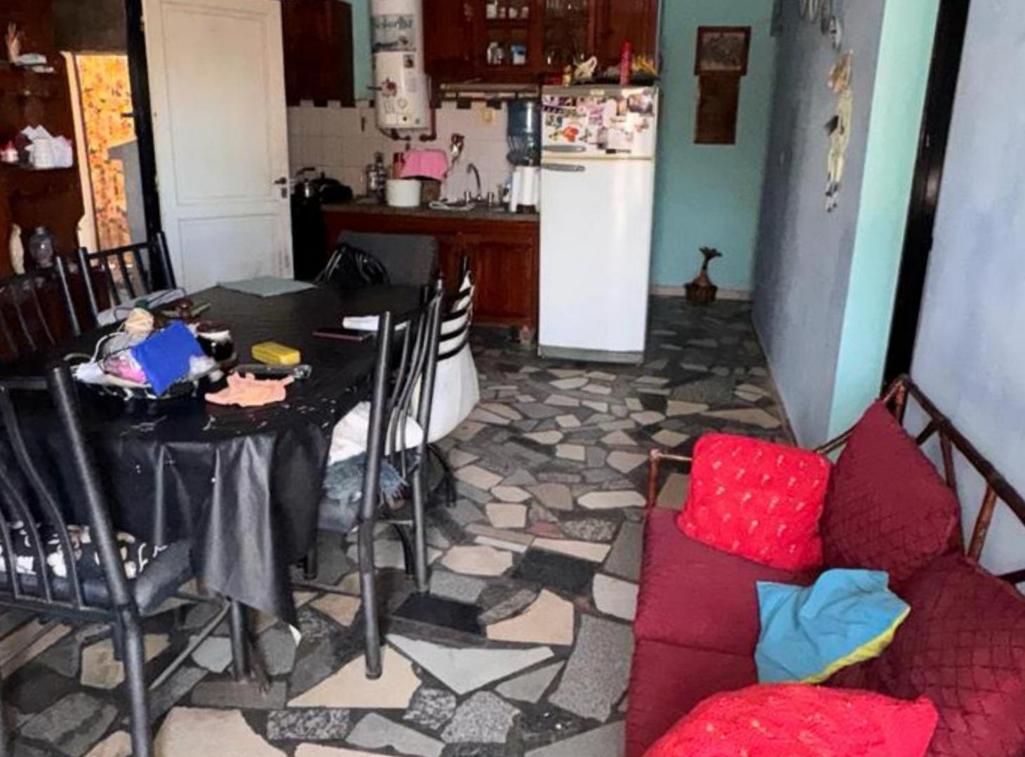 Foto de Casa en venta - 2 dorm., 1 baño y cochera para 1 vehiculo ubicada en, imagen 2