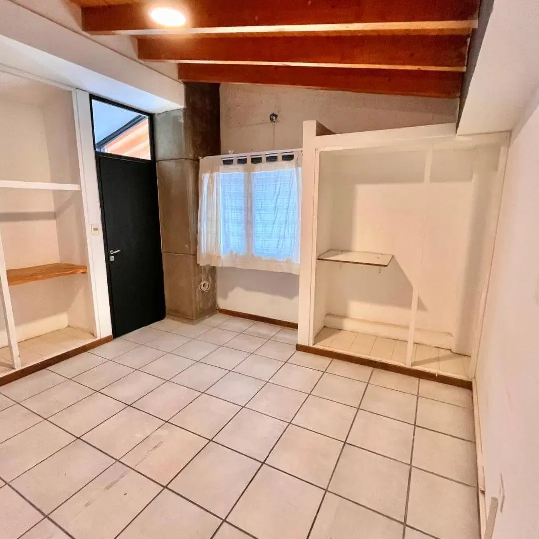 Oficinas en Alquiler - ubicada en Ciudad de Mendoza, desde 11 m² hasta 35 m² 3