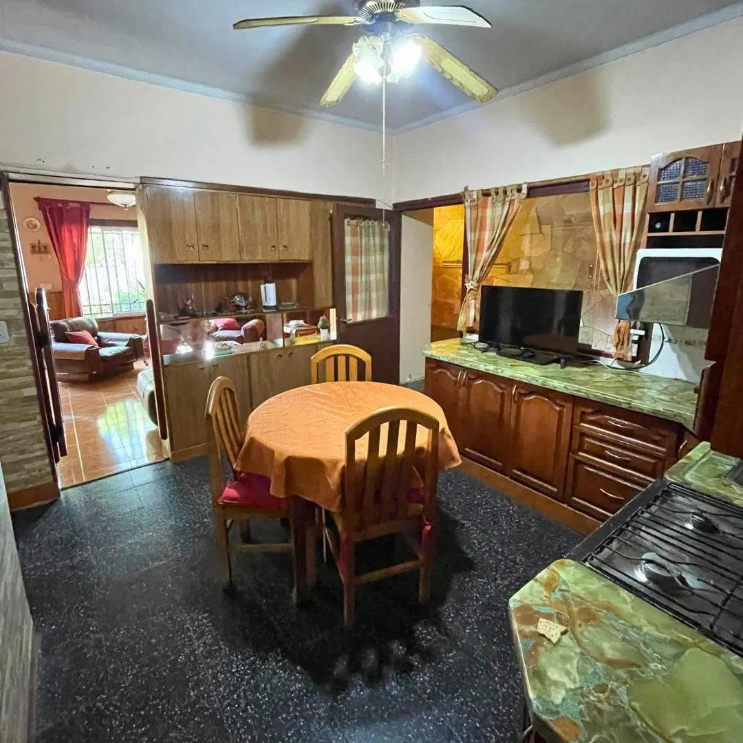 Apto Credito - Casa y Galpón en Venta en Villa Nueva 5