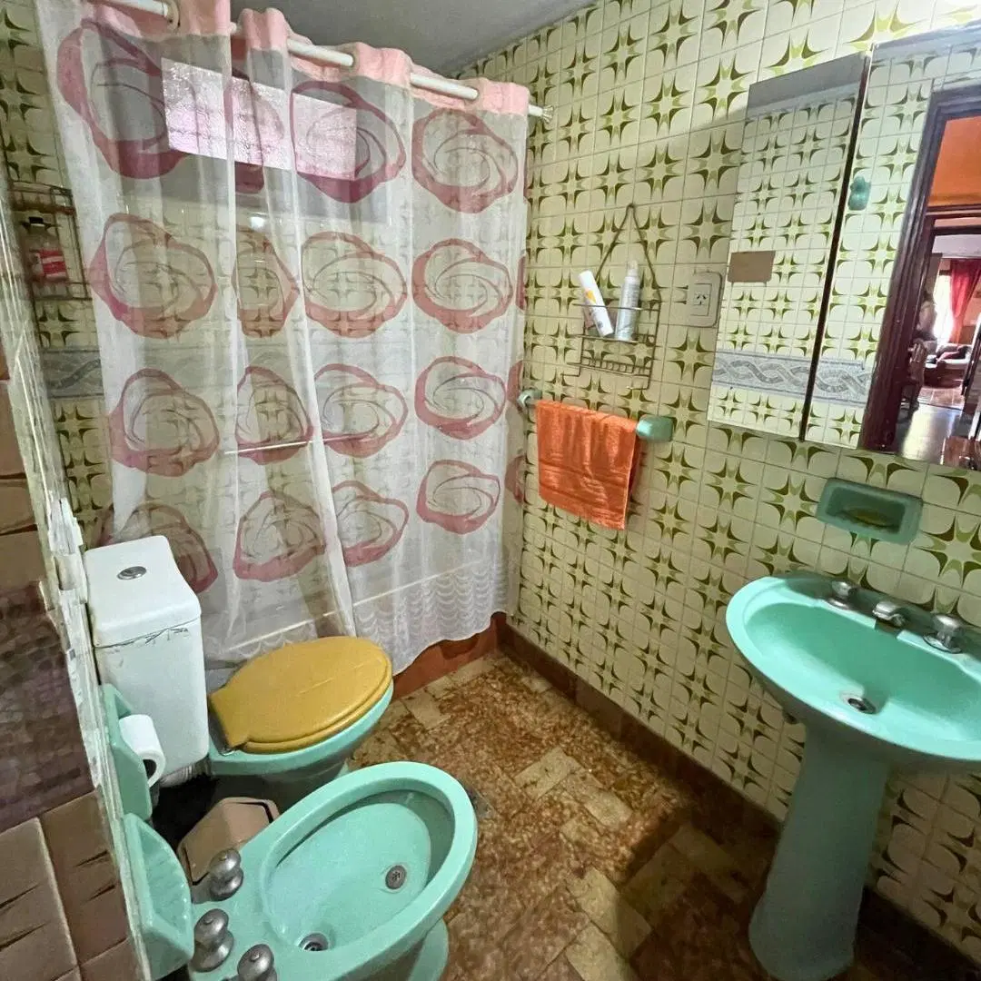 Apto Credito - Casa y Galpón en Venta en Villa Nueva 8