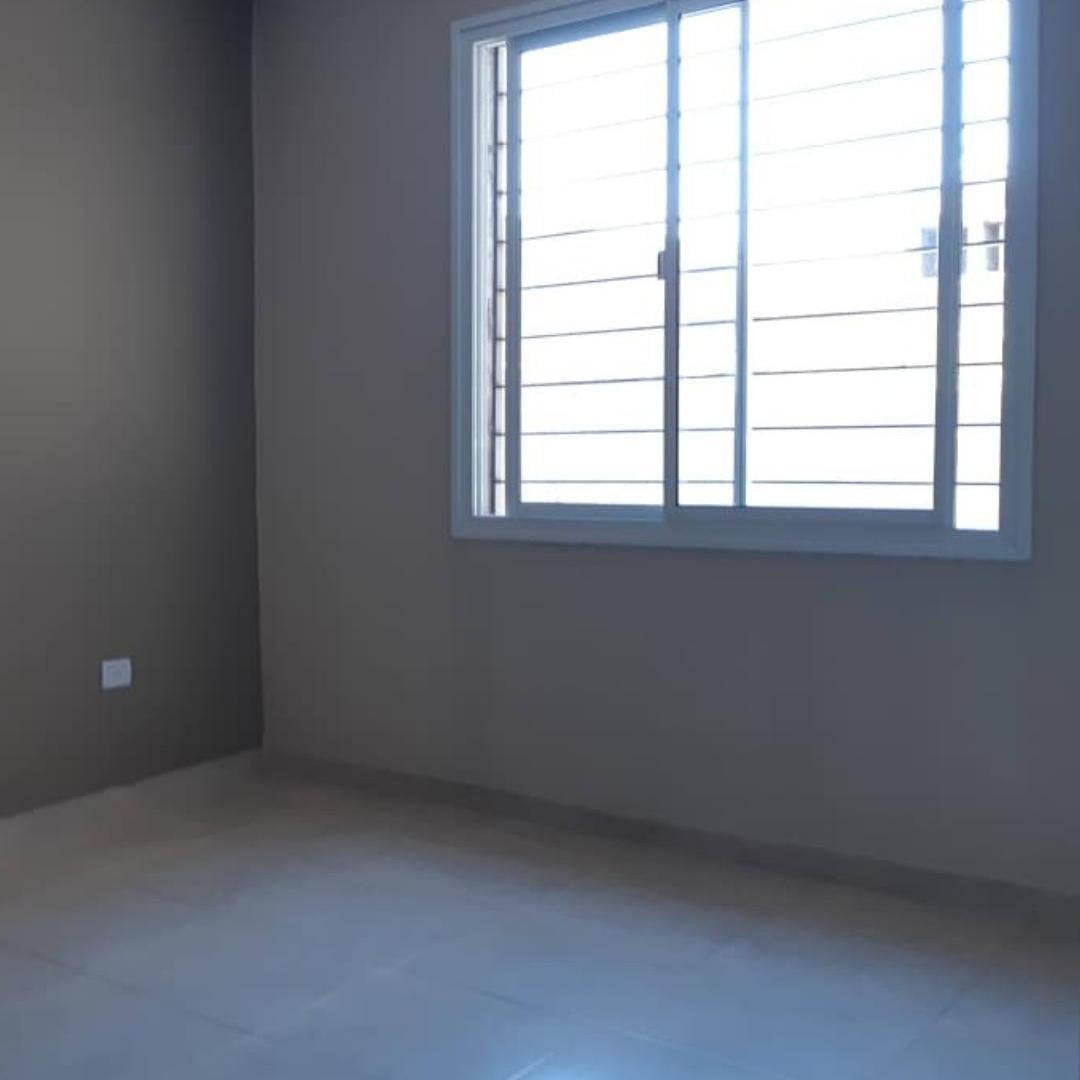 Foto de Departamento en Alquiler - 1 dorm, 1 baño y cochera para 1 vehiculo en, imagen 4