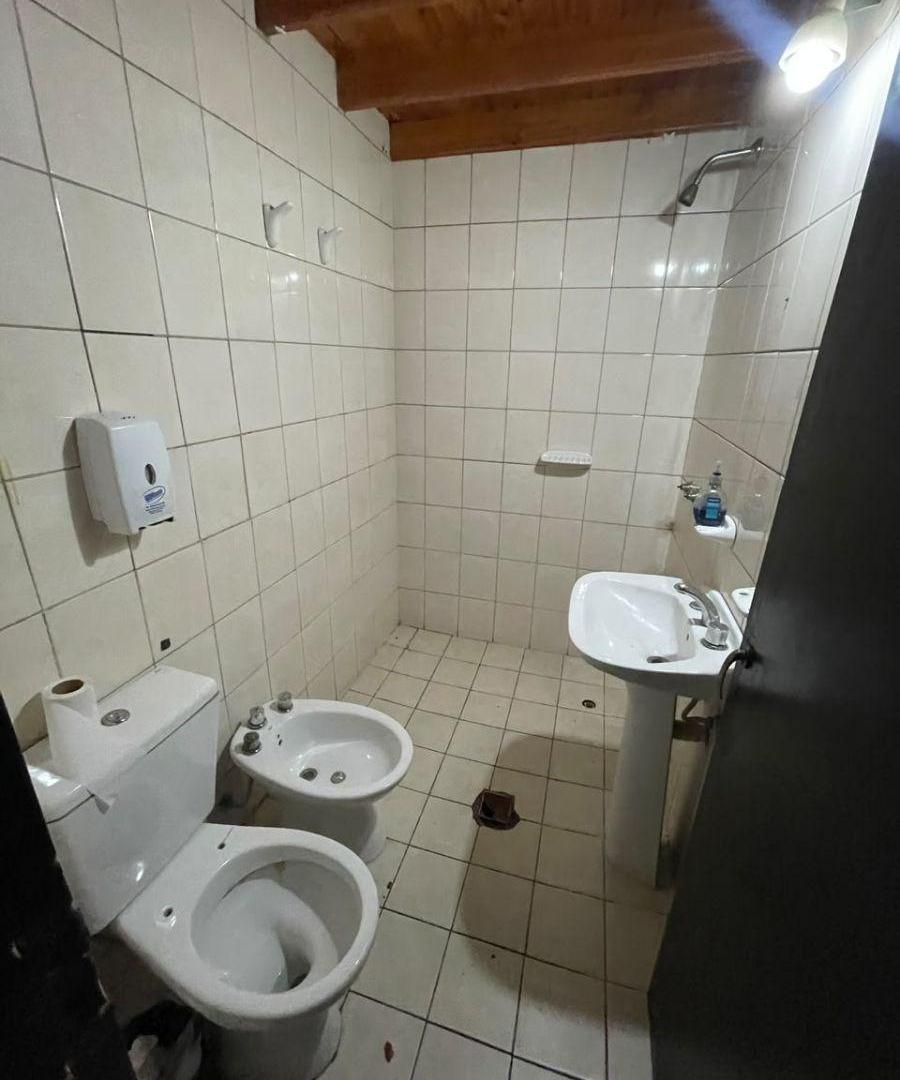 Foto de Reconocido local en venta - ubicado sobre calle Azcuénaga, Unimev, imagen 4