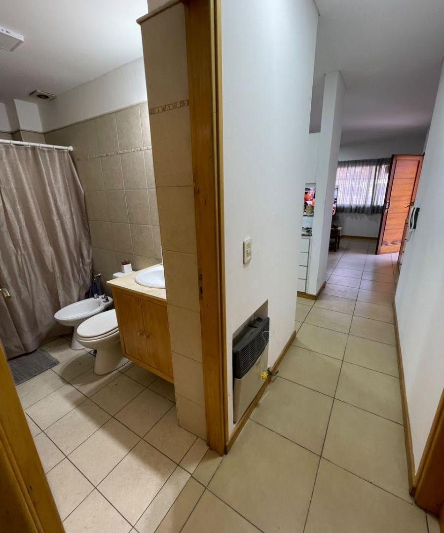 Foto de Apto Crédito! Departamento en venta - 2 dorm, 1 baño y cochera para 1, imagen 2