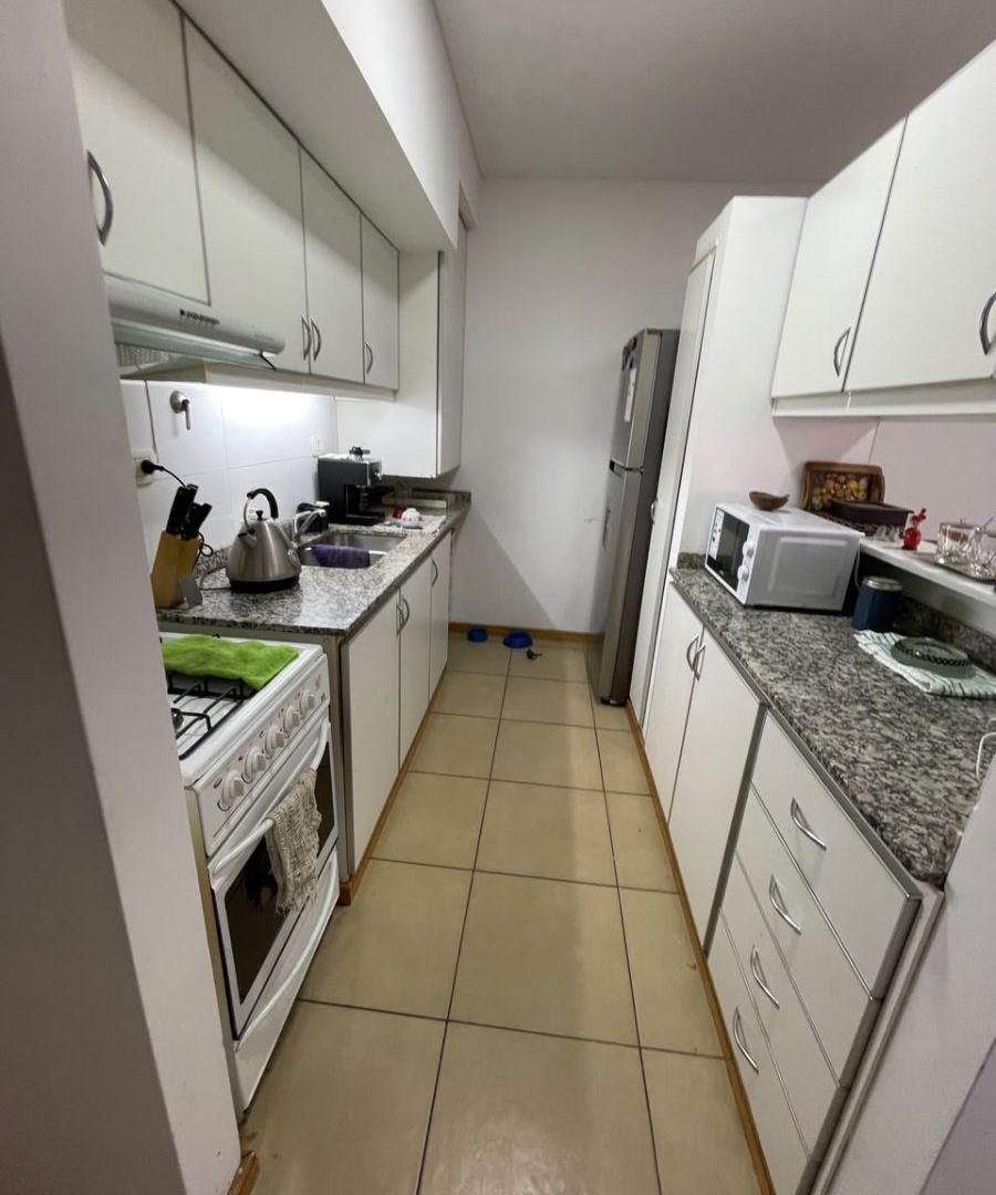 Foto de Apto Crédito! Departamento en venta - 2 dorm, 1 baño y cochera para 1, imagen 3