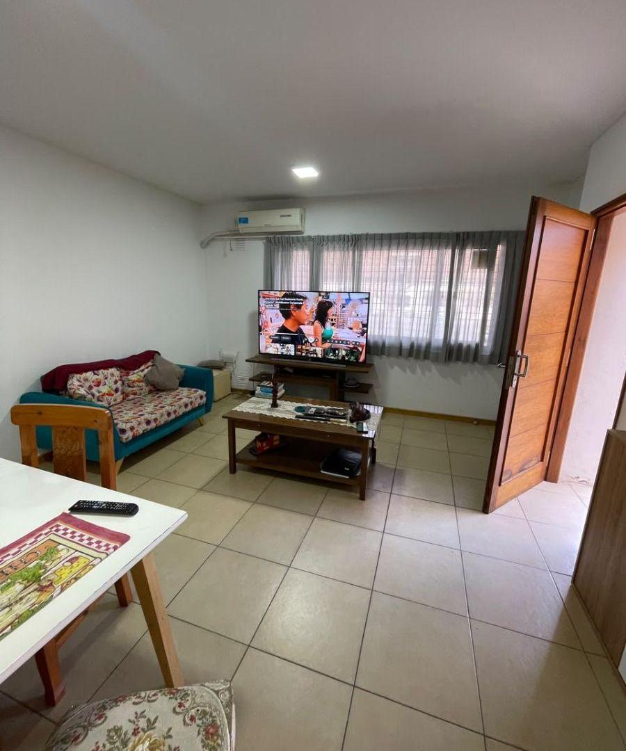 Foto de Apto Crédito! Departamento en venta - 2 dorm, 1 baño y cochera para 1, imagen 5