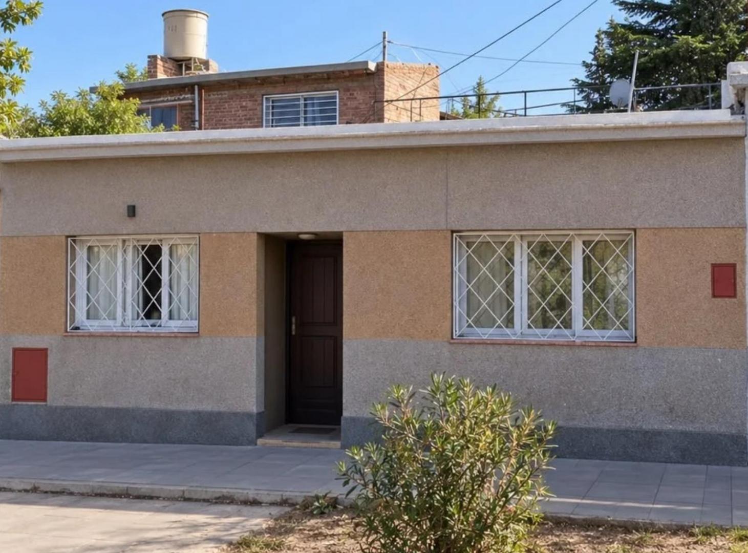 Foto de Casa a Refaccionar en venta - 3 Dorm, 1 Baño ubicado en Godoy Cruz, imagen 4