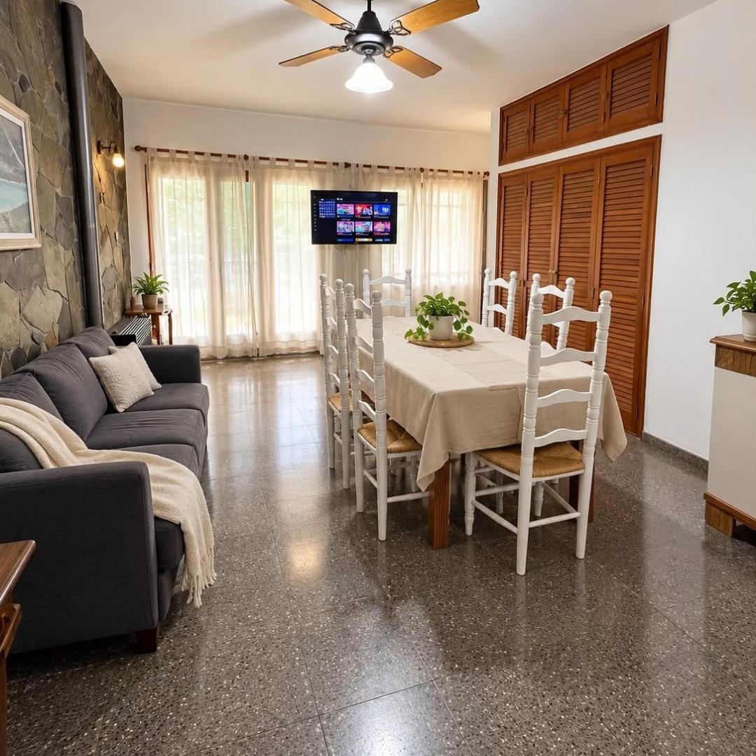 Foto de Casa en Venta - 3 Dorm, 2 Baños y Cochera para 2 Vehículos ubicada en, imagen 4