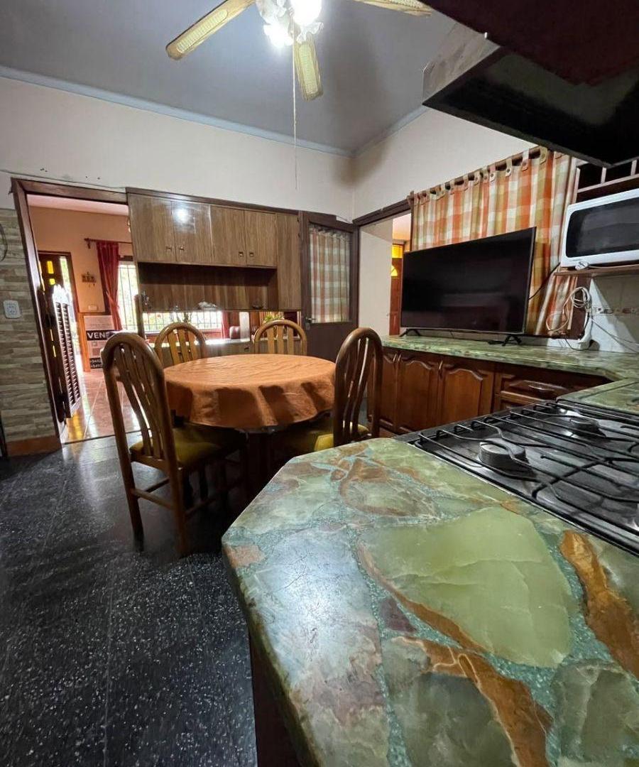 Foto de Apto Crédito! Casa con galpón en venta - Av. Bandera de los Andes, imagen 4