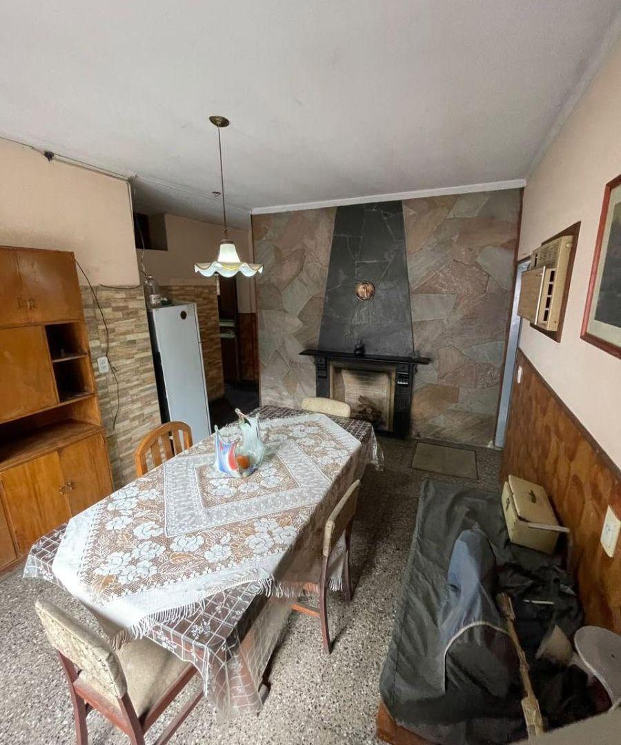 Foto de Apto Crédito! Casa con galpón en venta - Av. Bandera de los Andes, imagen 5