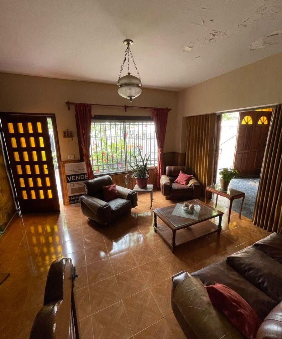 Foto de Apto Crédito! Casa con galpón en venta - Av. Bandera de los Andes, imagen 3