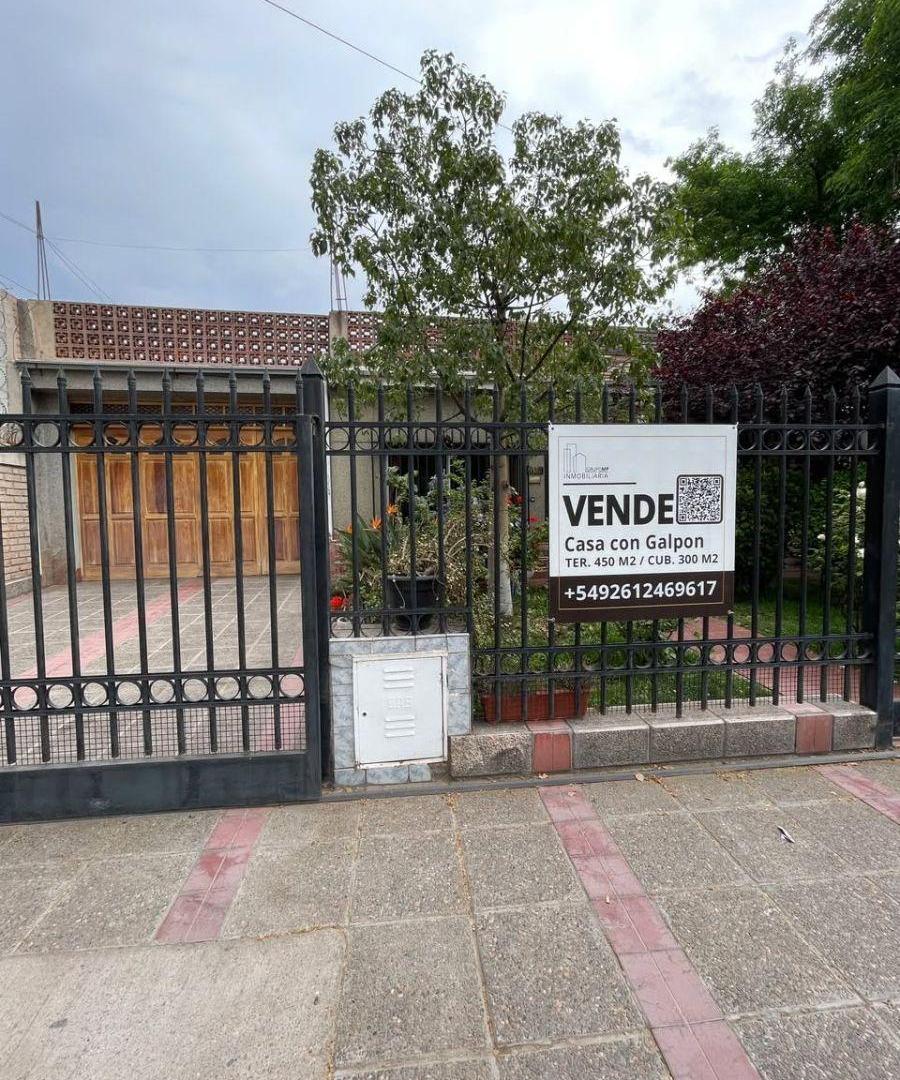 Foto de Apto Crédito! Casa con galpón en venta - Av. Bandera de los Andes, imagen 1
