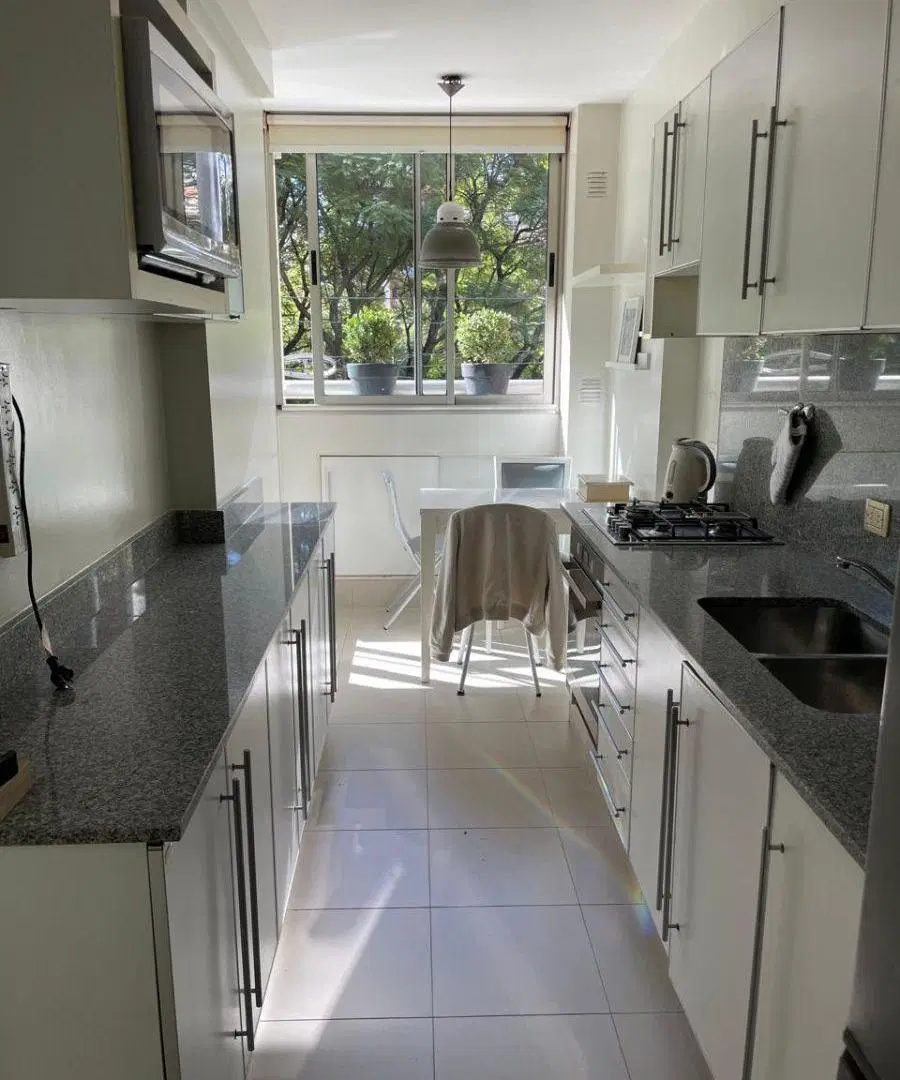 ALQUILER | 4 AMBIENTES AMOBLADO DE CATEGORÍA CON COCHERA OPTATIVA – 120 m²
PRECIO USD 3500 5
