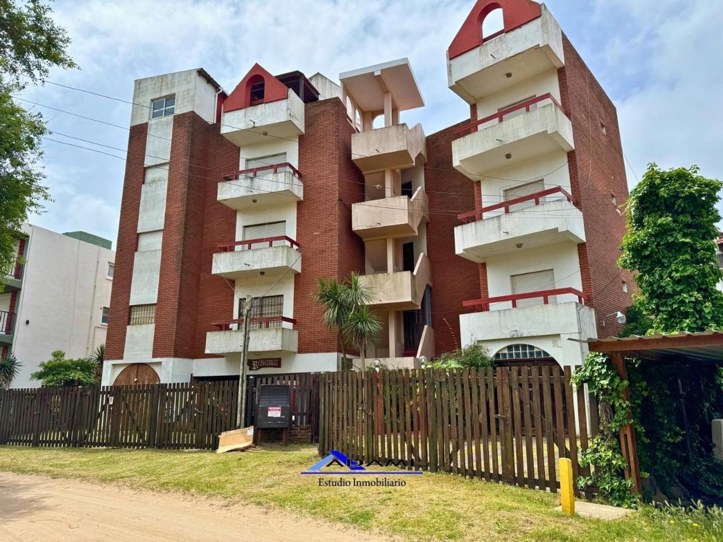 Departamento monoambiente y cochera en Zona Centro Sur
