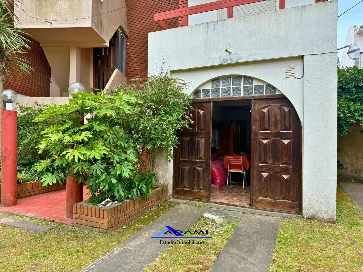 Departamento monoambiente y cochera en Zona Centro Sur 3