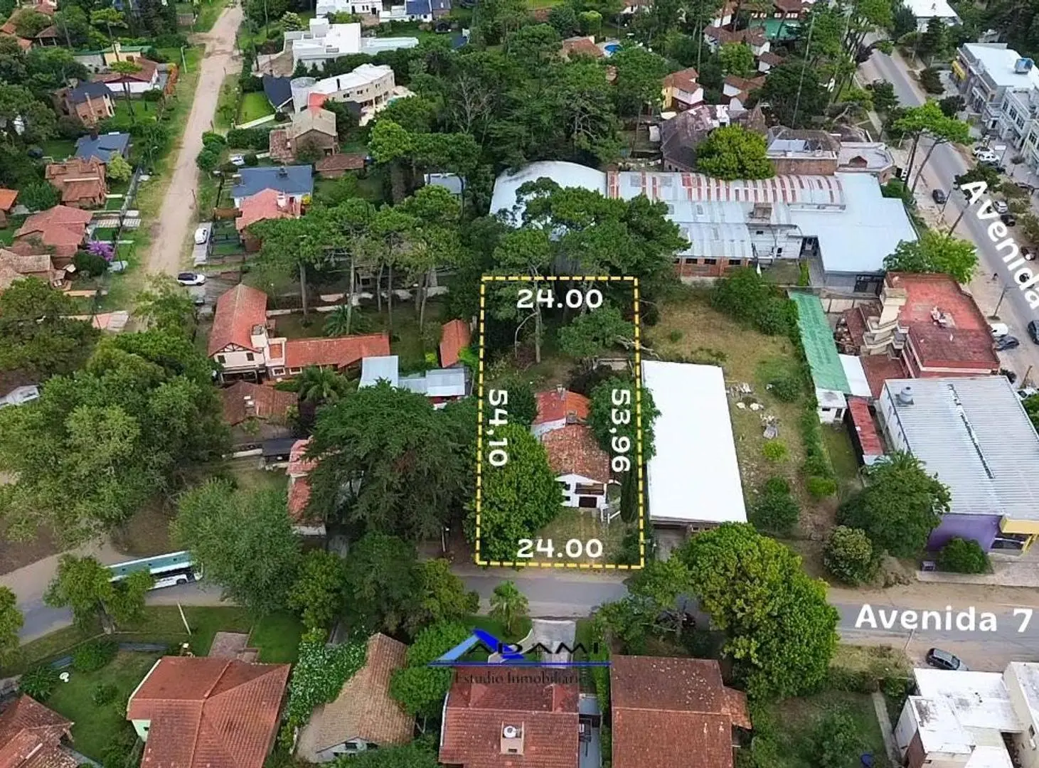 Importante Casa Histórica en Villa Gesell 2