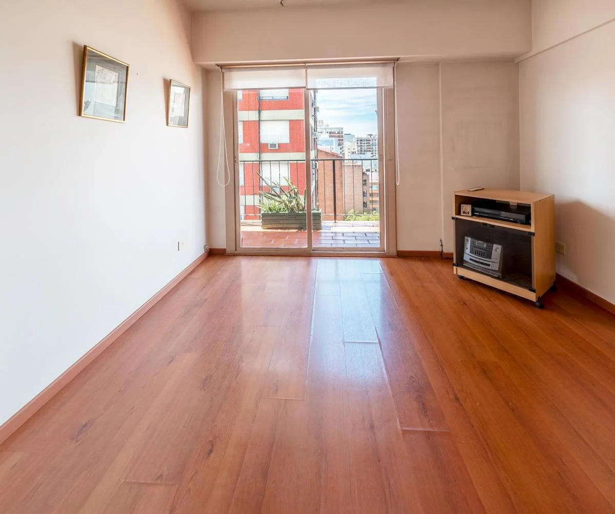 Venta / Departamento / 4 Ambientes / con Escritorio / 2 Balcones / en Belgrano 5