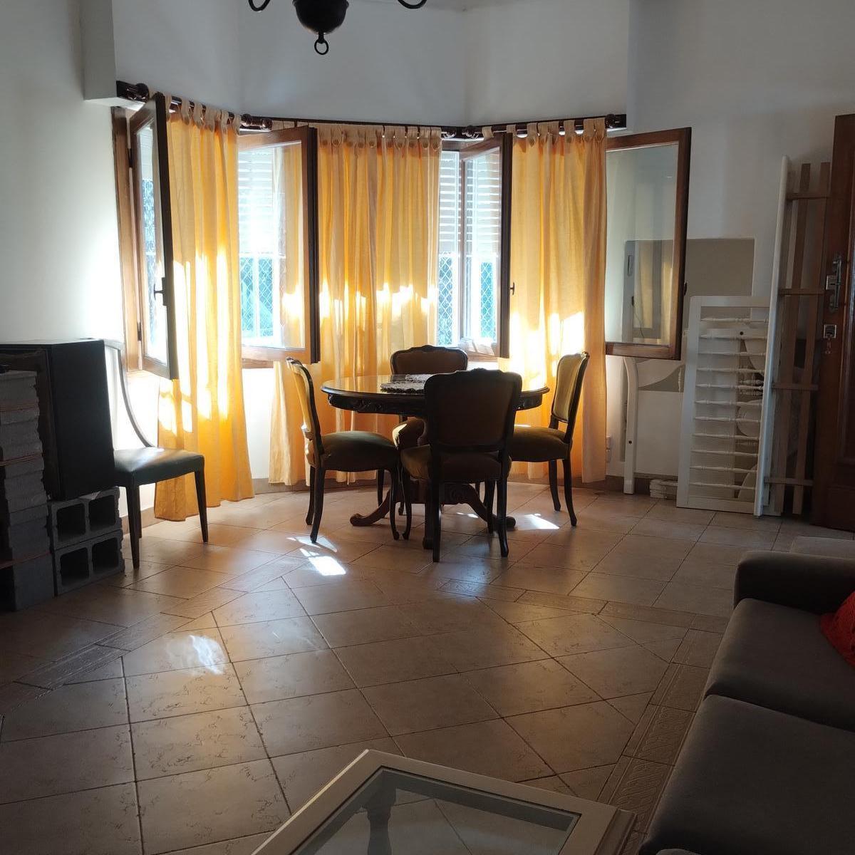 Foto de CASA EN VENTA, 4 AMB. CON JARDIN Y COCHERA - LA LUCILA, imagen 5