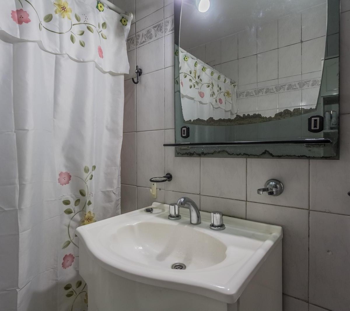 Venta Casa 5 Ambientes - Patio - Terraza - Cochera - Villa Devoto 5