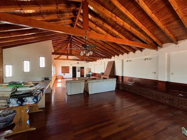 Casa en Venta en Villa Lynch 7 Ambientes Cochera y Jardin 3