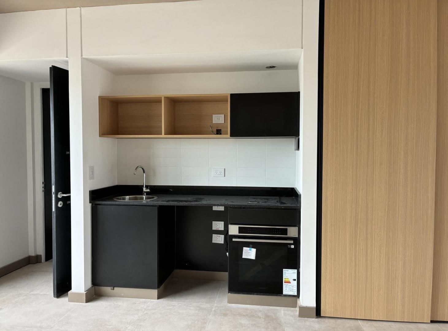 Foto de VENTA MONOAMBIENTE CON BALCON A ESTRENAR - VILLA ORTUZAR, imagen 5
