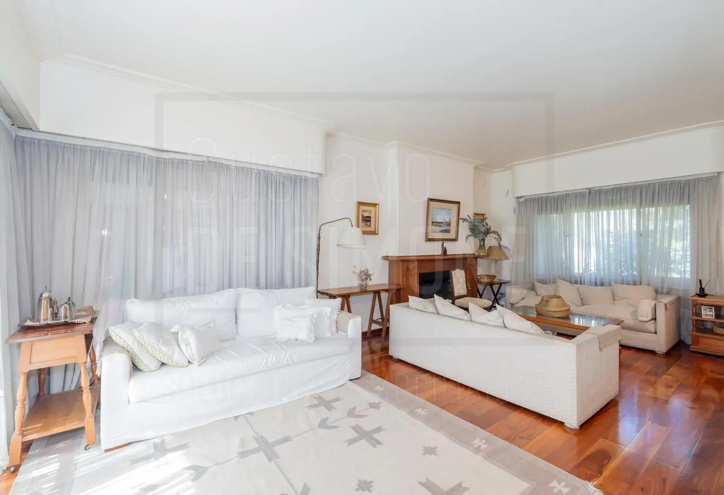Venta Casa de 5 ambientes con quincho, pileta, garage en Martínez 4
