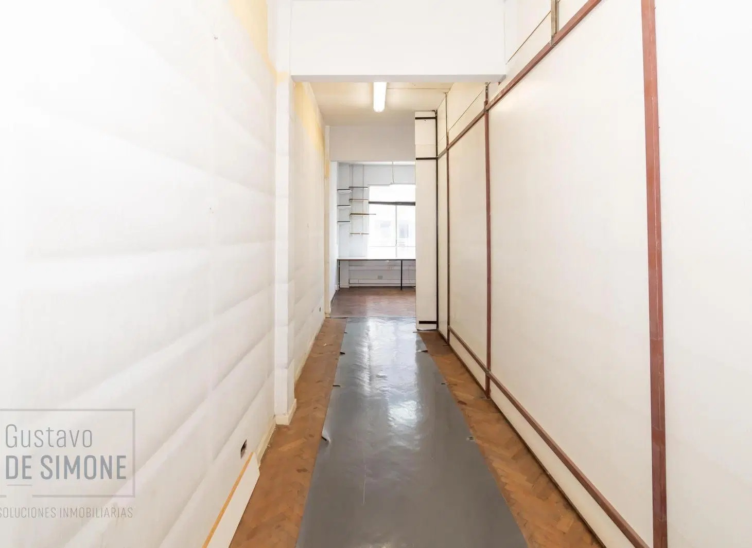 Venta / Alquiler Oficina en Monserrat 5