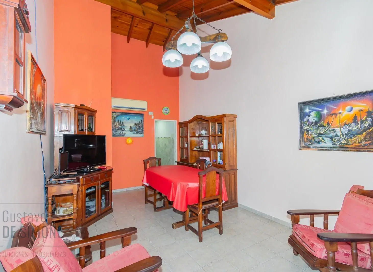 Venta Casa tipo chalet de 3 Ambientes con cochera, patio, quincho en Burzaco 5