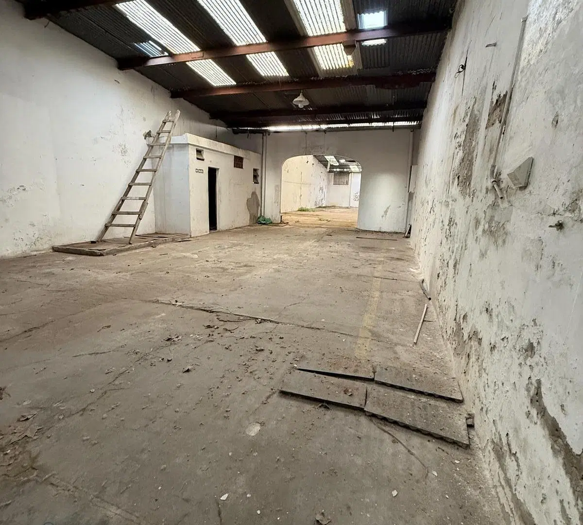 Venta Galpon industrial en Avellaneda 3