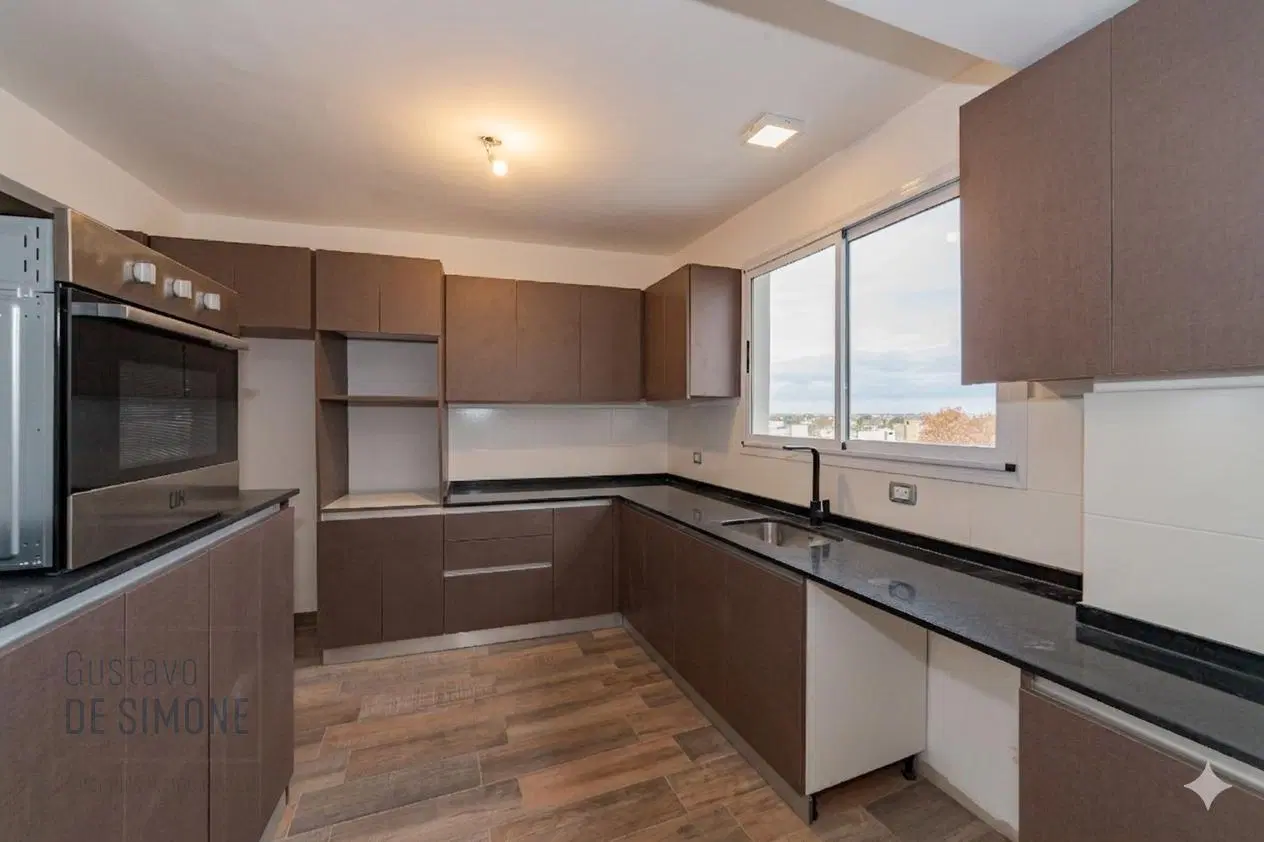 Venta Departamento 4 AMBIENTES DUPLEX Tigre Centro 4