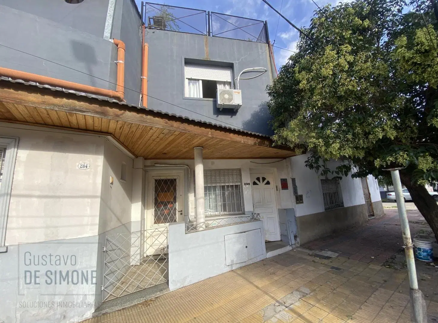 Venta PH al frente con Terraza, luminoso en Ciudadela 2