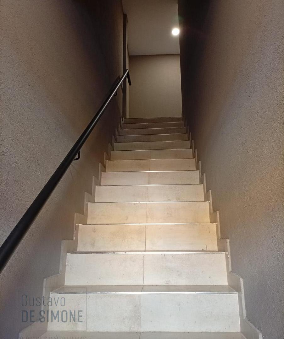 Foto de Departamento en Ciudadela,amplio 2 ambientes con patio balcon y, imagen 2