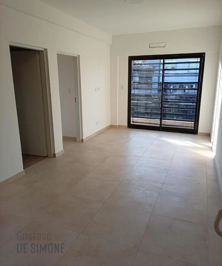 Departamento en Ciudadela,amplio 2 ambientes con patio balcon y terraza,Alquiler 5