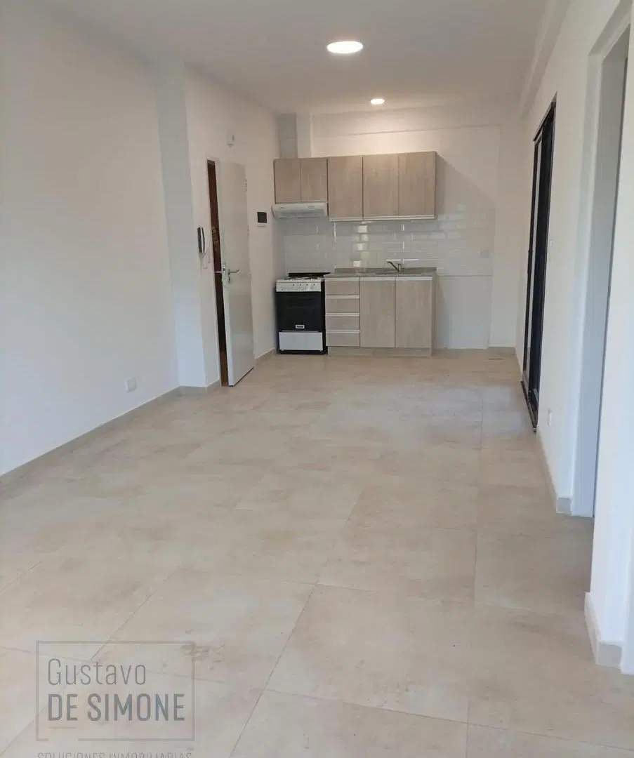 Departamento en Ciudadela,amplio 2 ambientes con patio balcon y terraza,Alquiler 4