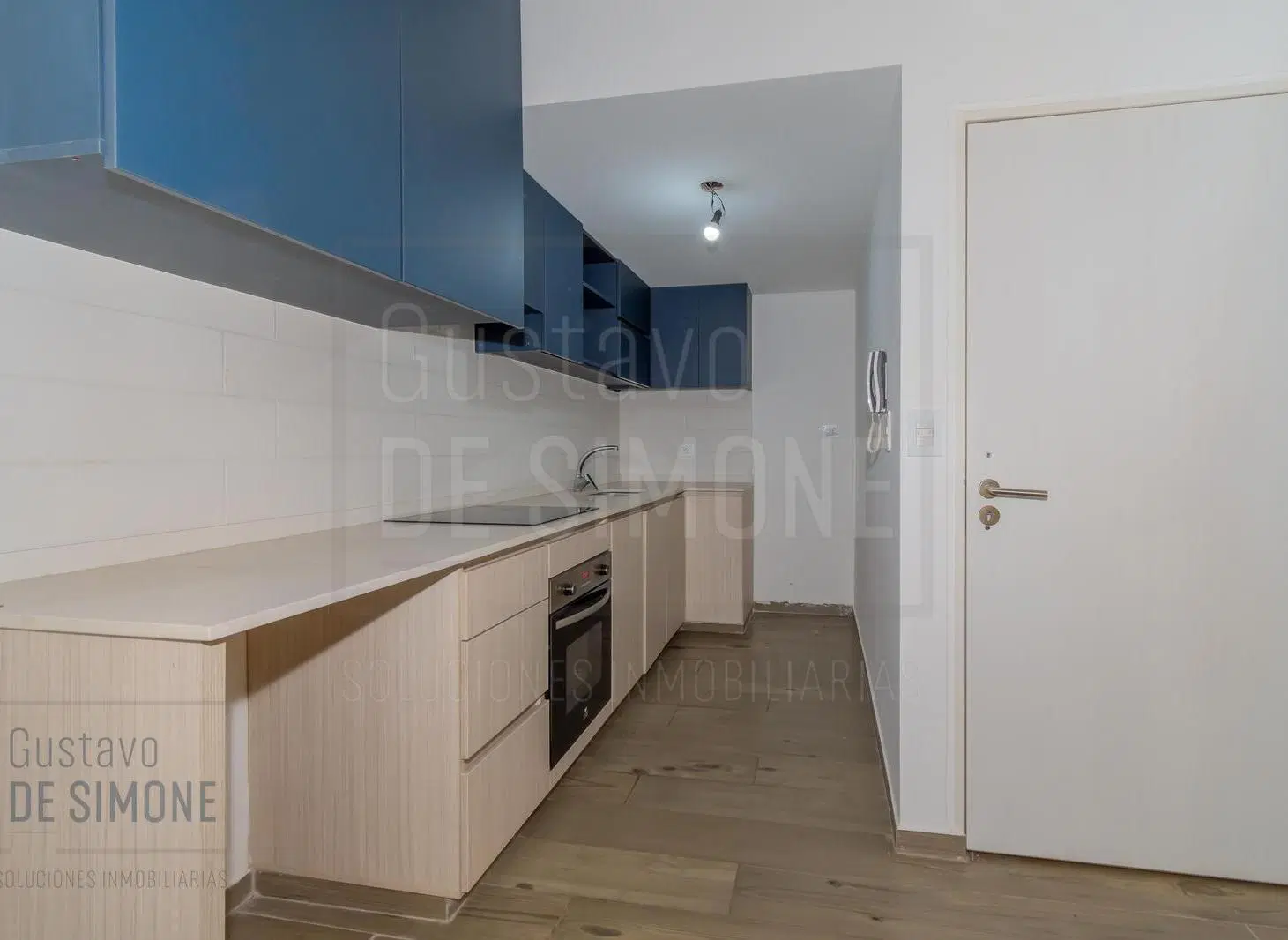 Venta Departamento de 2 ambientes en  Monte Castro 2