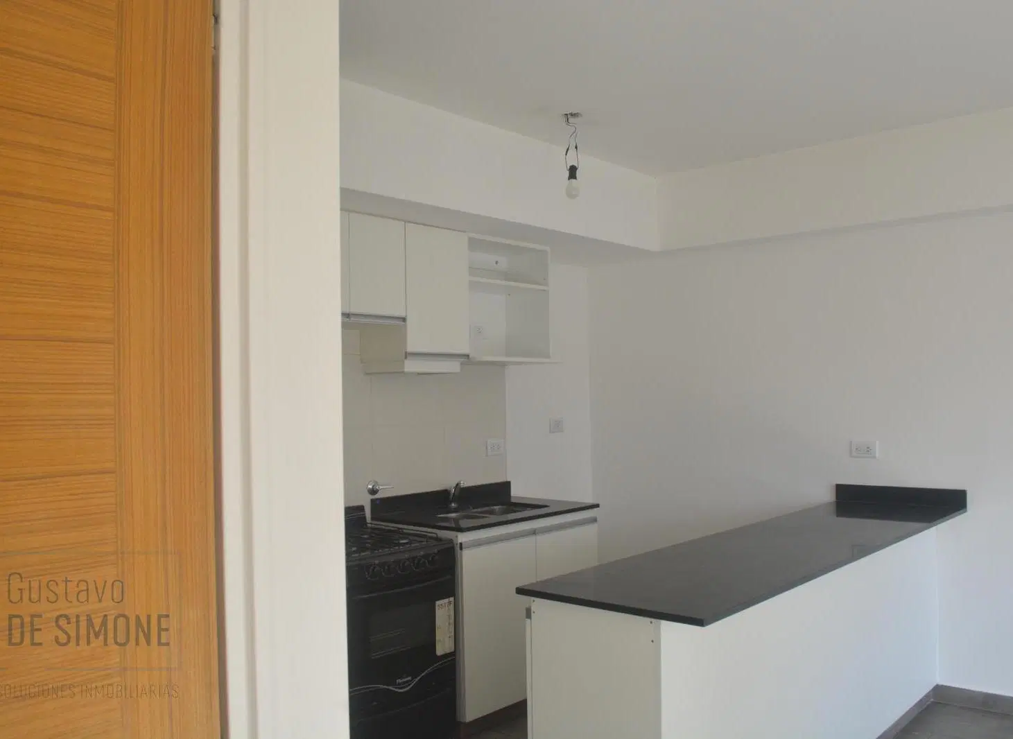 Alquiler de Departamento Dos ambientes en  Monte Castro 1
