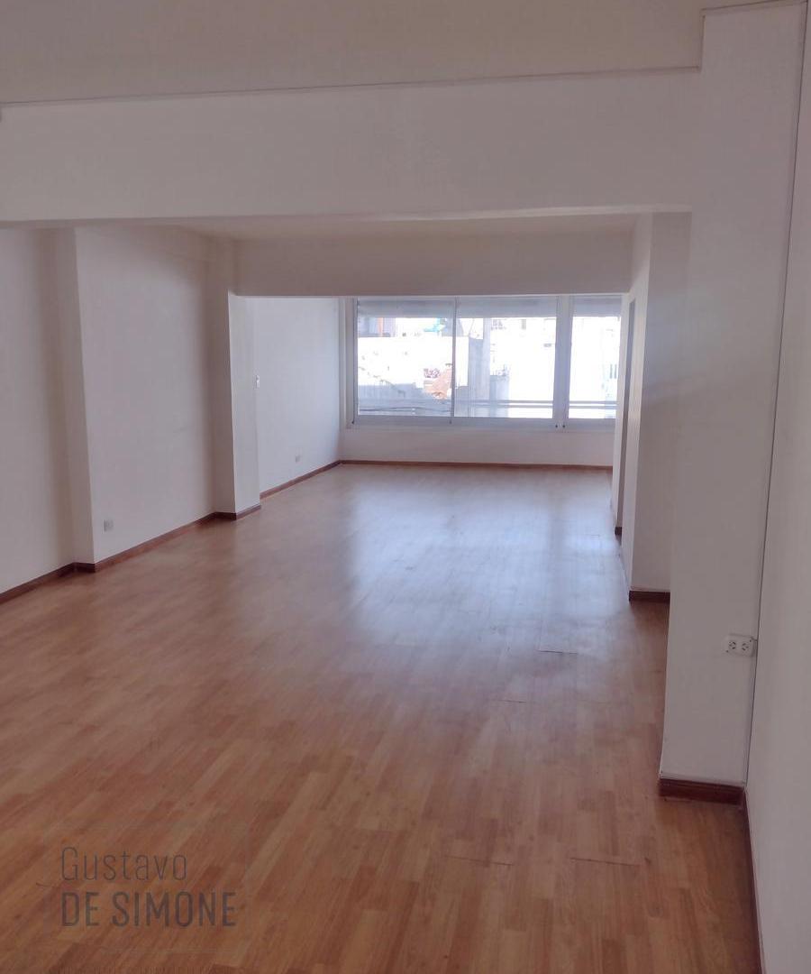 Foto de Alquiler Oficina Comercial con ventana al frente, 120m2, Congreso, imagen 2