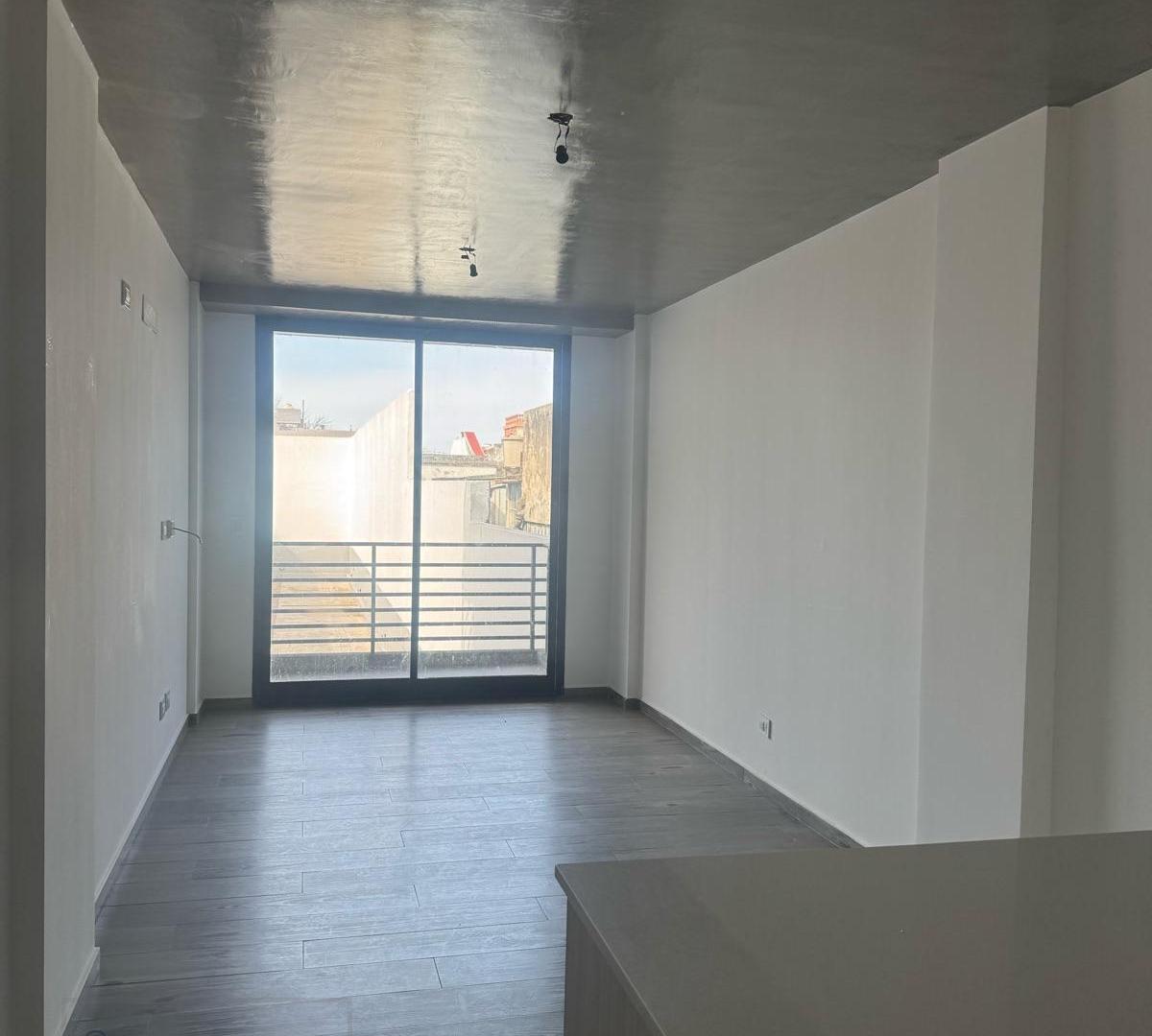 Foto de Venta Departamento de dos ambientes en Montecastro, imagen 2