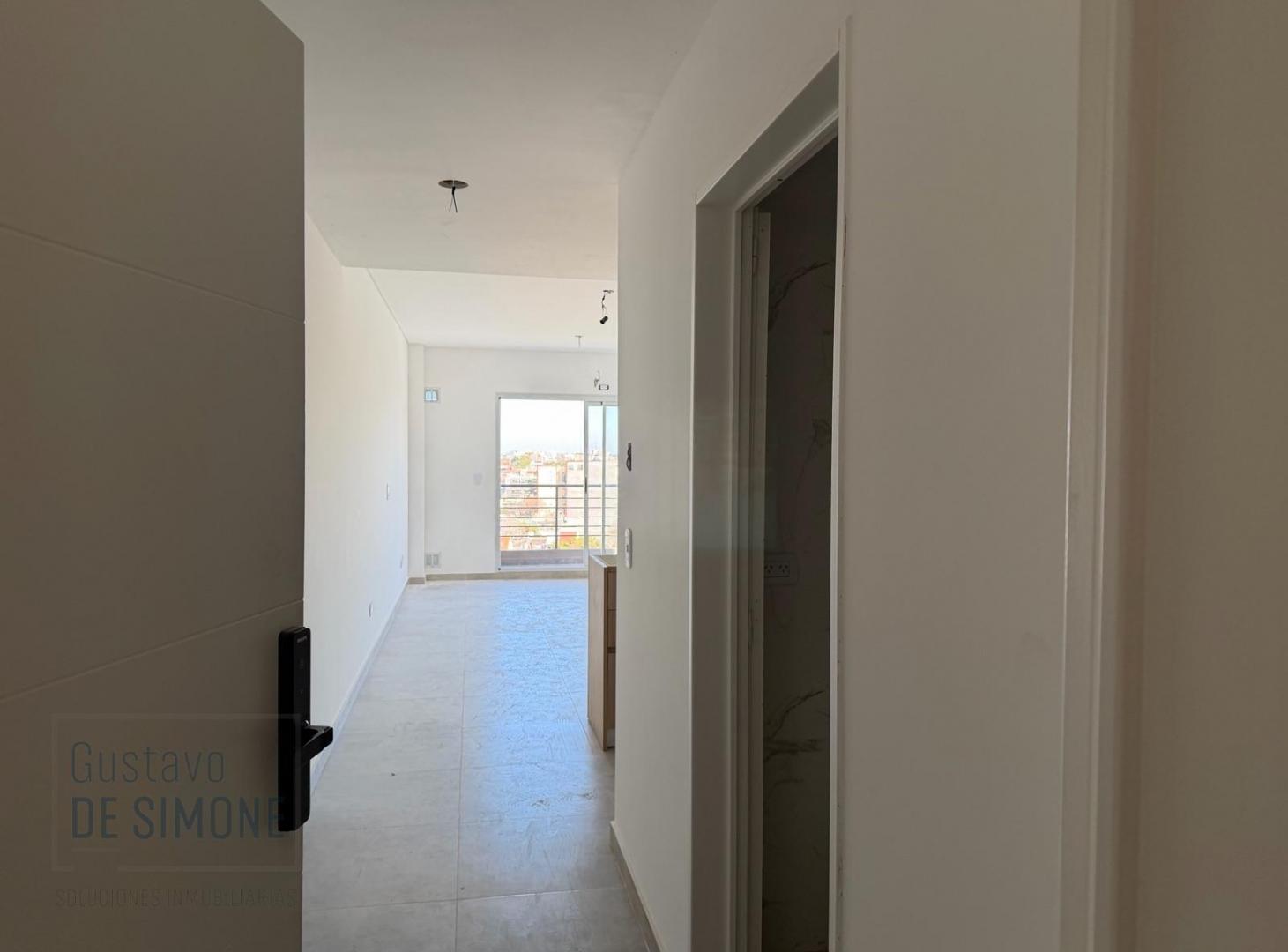 Foto de VENTA MONOAMBIENTE CON BALCÓN AL FRENTE PISO ALTO EN NUÑEZ, imagen 2