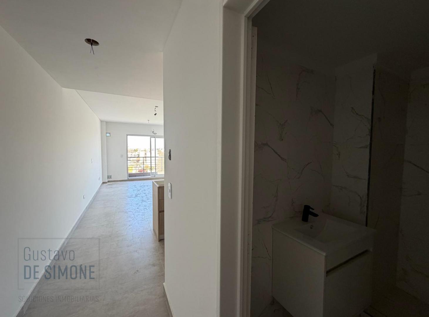 Foto de VENTA MONOAMBIENTE CON BALCÓN AL FRENTE PISO ALTO EN NUÑEZ, imagen 5
