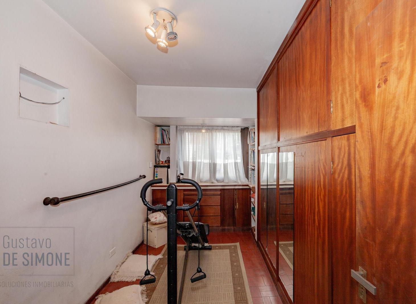 Foto de Venta Casa en Villa Pueyrredon, imagen 3