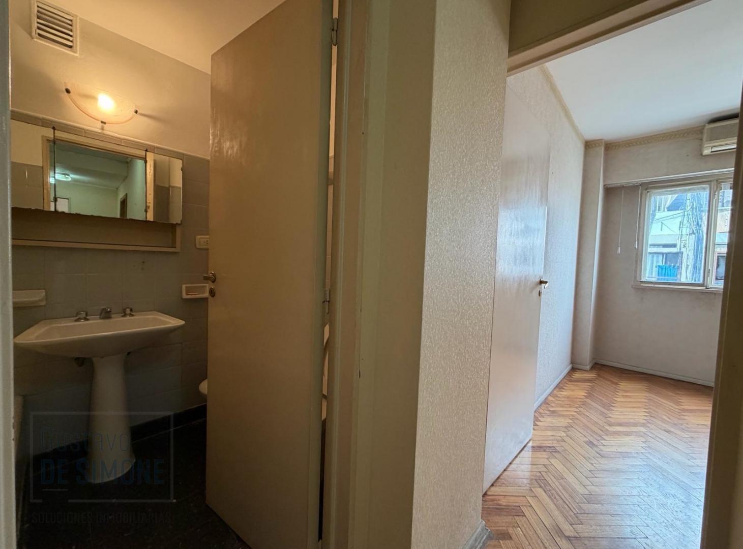 Foto de VENTA DEPARTAMENTO 2 AMBIENTES CON BALCÓN AL FRENTE EN SAN NICOLAS, imagen 3