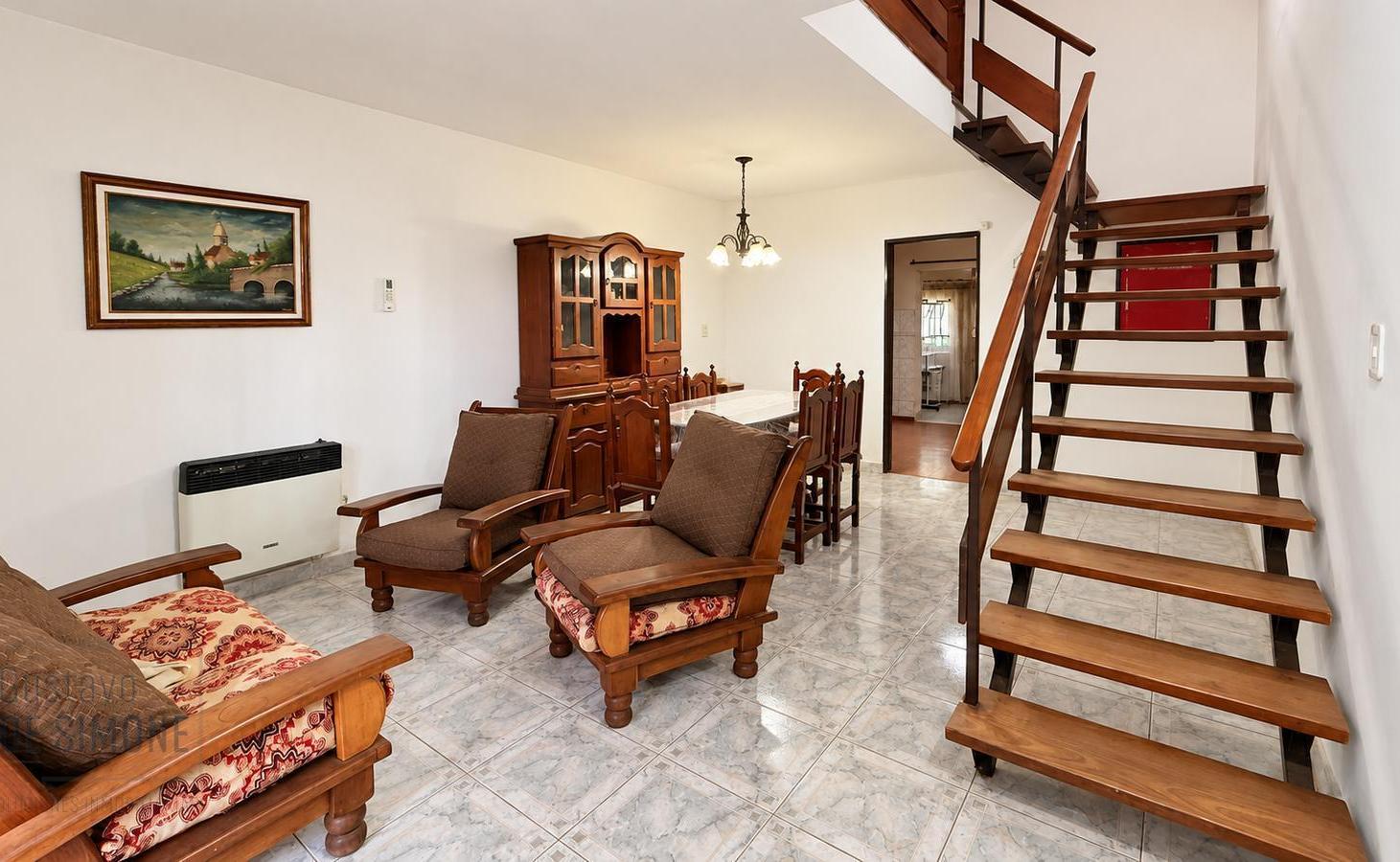 Foto de Venta Casa tipo Dúplex de 4 ambientes con cochera en Virrey Del Pino, imagen 1