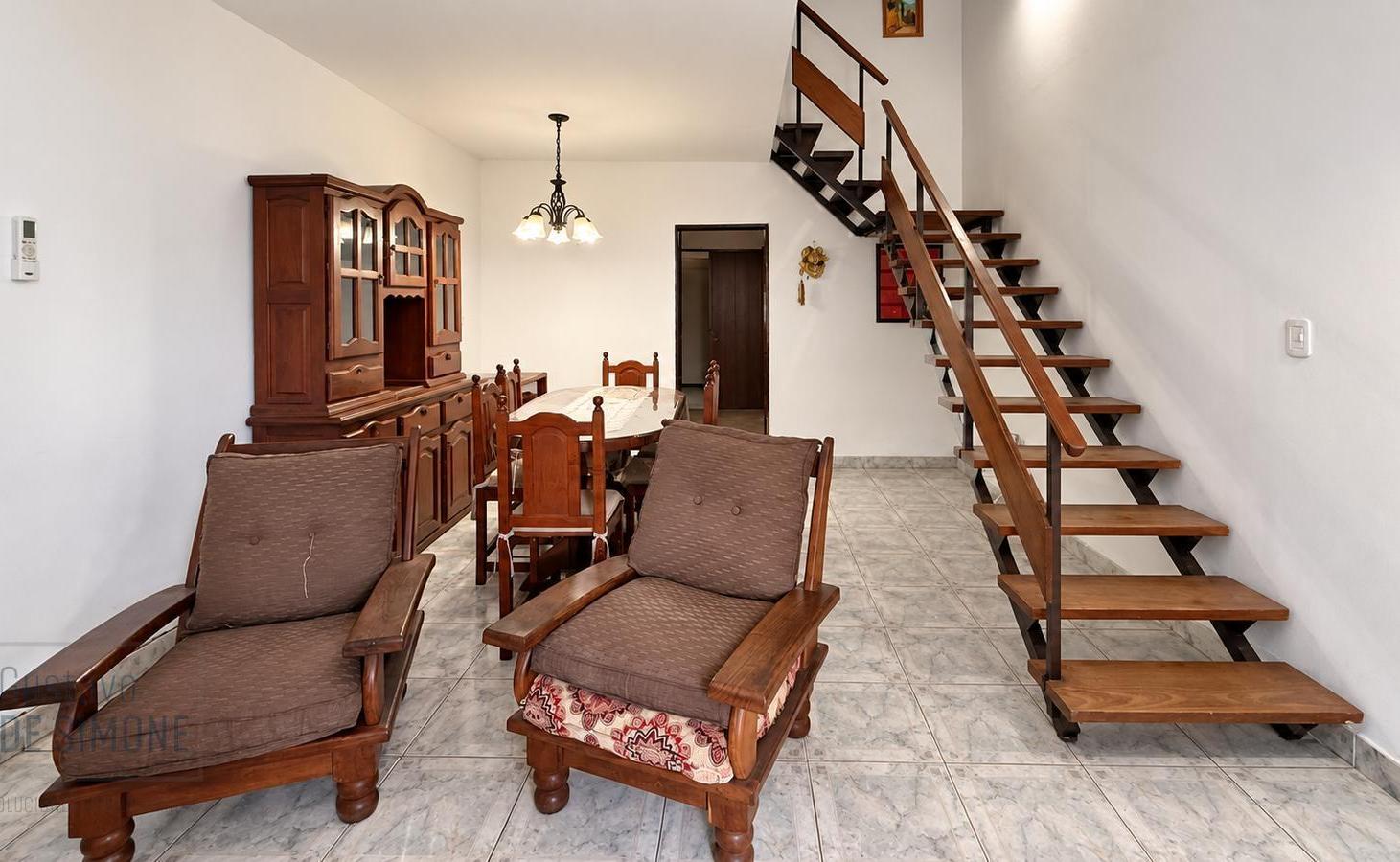 Foto de Venta Casa tipo Dúplex de 4 ambientes con cochera en Virrey Del Pino, imagen 5