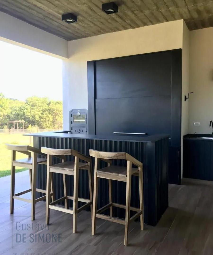Foto de Venta Casa de 6 ambientes en Costa Esmeralda, imagen 2
