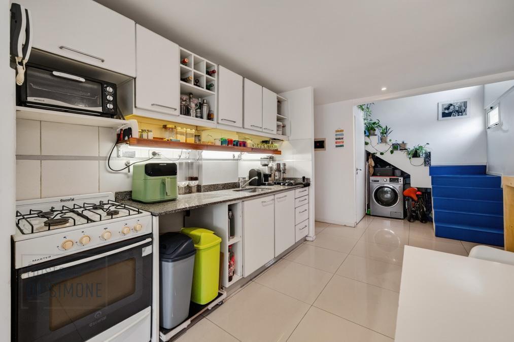 Foto de Venta Departamento Duplex 3 ambientes con Balcon en Flores, imagen 3