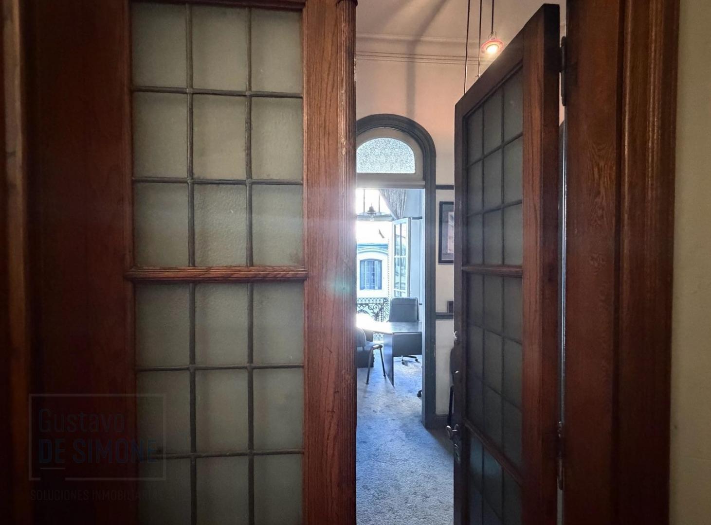 Foto de VENTA DEPARTAMENTO 7 AMBIENTES CON BALCÓN FRANCÉS EN SAN NICOLAS, imagen 5